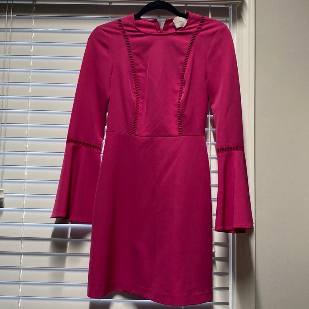 Pink dress with flared sleeves size XS